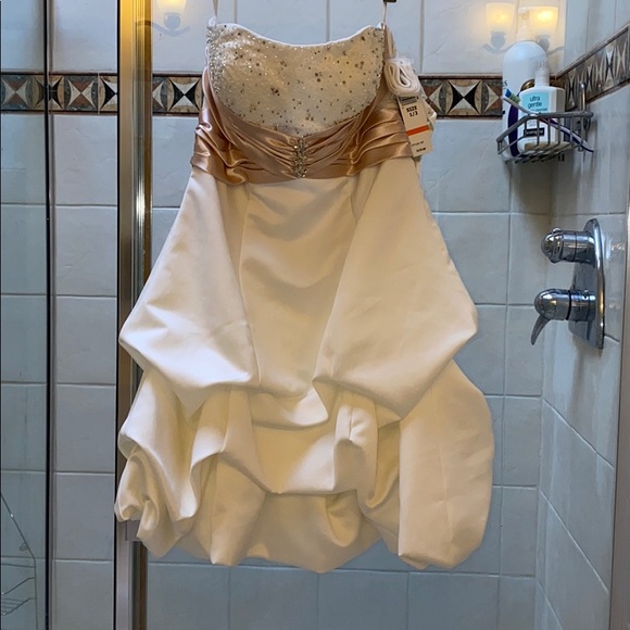 Beautiful dress / prom dress - Picture 1 of 5